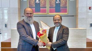 Federal Commerce for Minister Jam Kamal Khan Receives Warm Welcome in Oman.