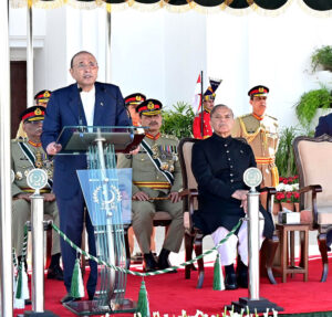 President Asif Ali Zardari addressing the Pakistan Day parade ceremony, at Aiwan-e-Sadr.President Asif Ali Zardari, addressing the Pakistan Day parade ceremony, at Aiwan-e-Sadr.