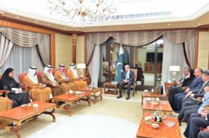 Saudi Investment Minister H.E. Khalid Al-Falih and Head of the Joint Task Force for Economic Engagement H.E. Mohammad Al-Tuwaijri call on Prime Minister Muhammad Shehbaz Sharif.