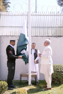 Ambassador of Pakistan to Turkiye Dr. Yousaf Junaid hoisting the national flag on Pakistan National Day.