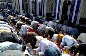 A large number of faithful offering third Friday prayer of Holy Fasting Month of Ramzan ul Mubarak at Jamia Masjid Al-Noor G-7.