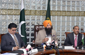 Minister for Human Rights and Minorities Punjab Ramesh Singh Arora briefing the media on the arrival of Sikh Yatrees for the Baisakhi Festival at ETPB.