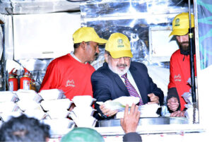 Managing Director Pakistan Bait-ul-Mal (PBM), Senator Capt. Shaheen Khalid Butt distributing Iftaar Boxes among the beneficiaries