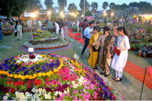 A large number of families visit the 21st Annual Garden Competition & Spring Flower Show organized by Cantonment Board at Hassan Haider Shaheed Family Park, Qasim Chowk