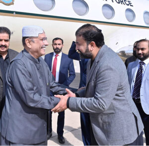 President Asif Ali Zardari being welcomed upon his arrival at Quetta Airport by the Chief Minister Balochistan Mir Sarfraz Bugti