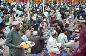 A large number of faithful offering dua before break their fast at New Memon Masjid on the first day of holy fasting month of Ramazan