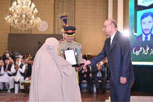 President Asif Ali Zardari conferring the award of Sitara-i-Shuja'at (posthumous) upon Sabz Ali Shaheed in recognition of his gallantry, at the investiture ceremony to confer the insignias of Civil Awards, at Aiwan-e-Sadr. His award is being received by his widow.