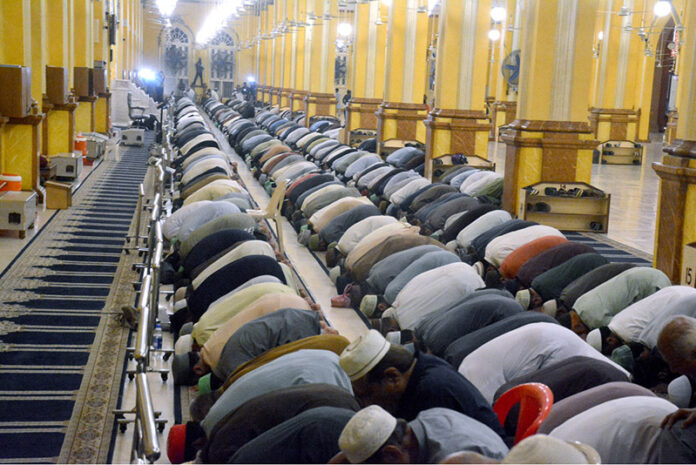 People offering first Taraweeh prayers at Memon Masjid