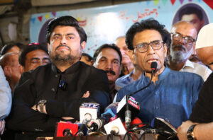 Governor Sindh Kamran Khan Tessori along with Federal Minister Dr. Khalid Maqbool Siddiqui talking to Media during visit at Aisha Manzil Federal B. Area.