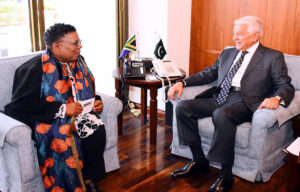 Federal Minister for Defence, Khawaja Muhammad Asif presenting a souvenir to Dr. Thobekile Gamede, Acting Secretary of Defence of South Africa