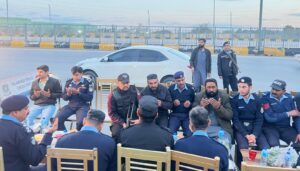 DIG Islamabad joins officers for Iftar at G-14 checkpoint